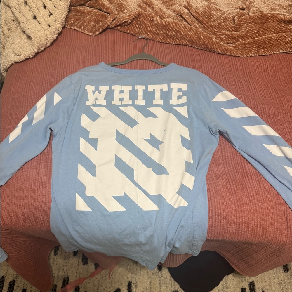 Used off white long sleeve shirt size M